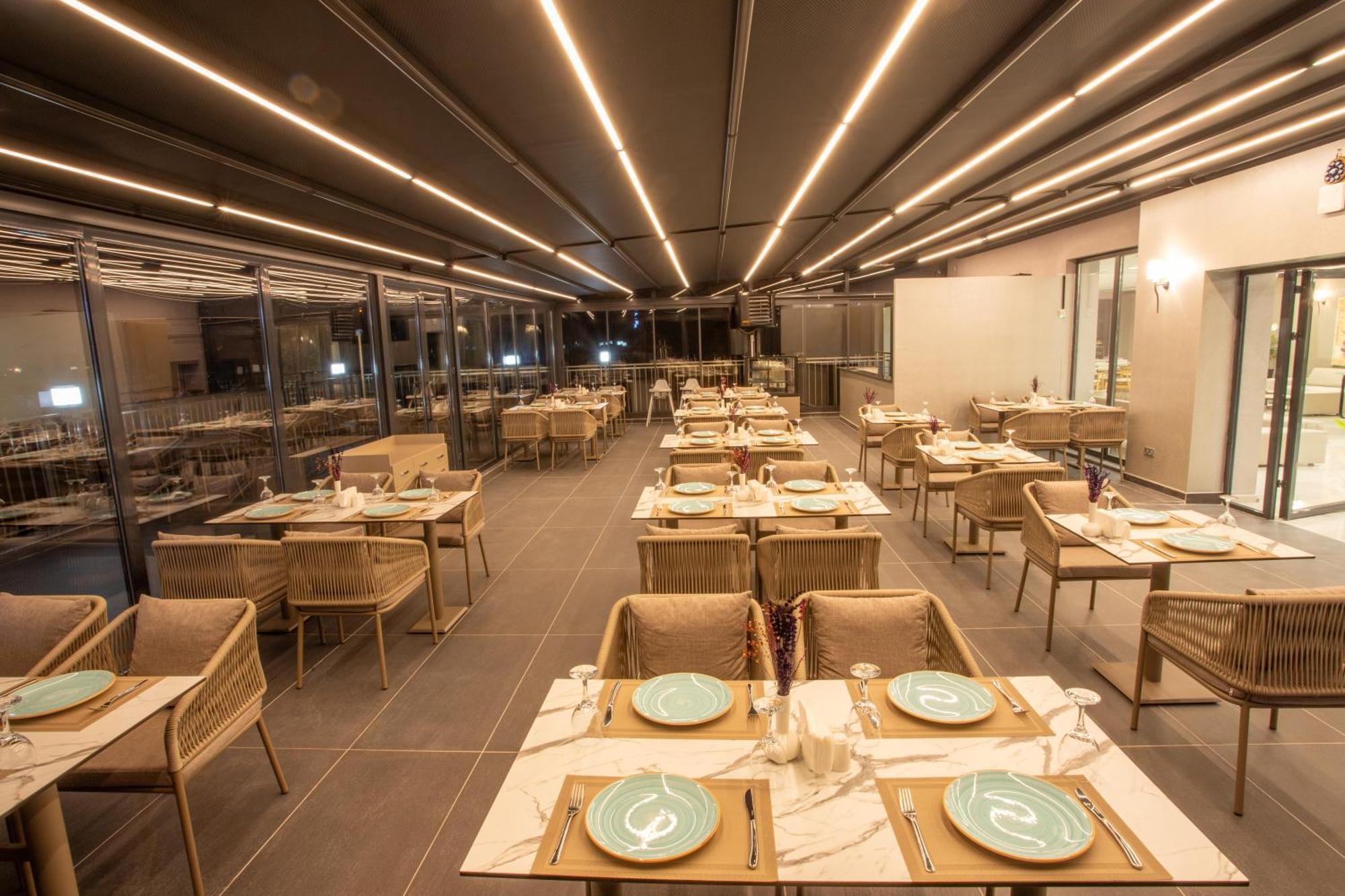 First Joy Hotel ทรับซอน ภายนอก รูปภาพ