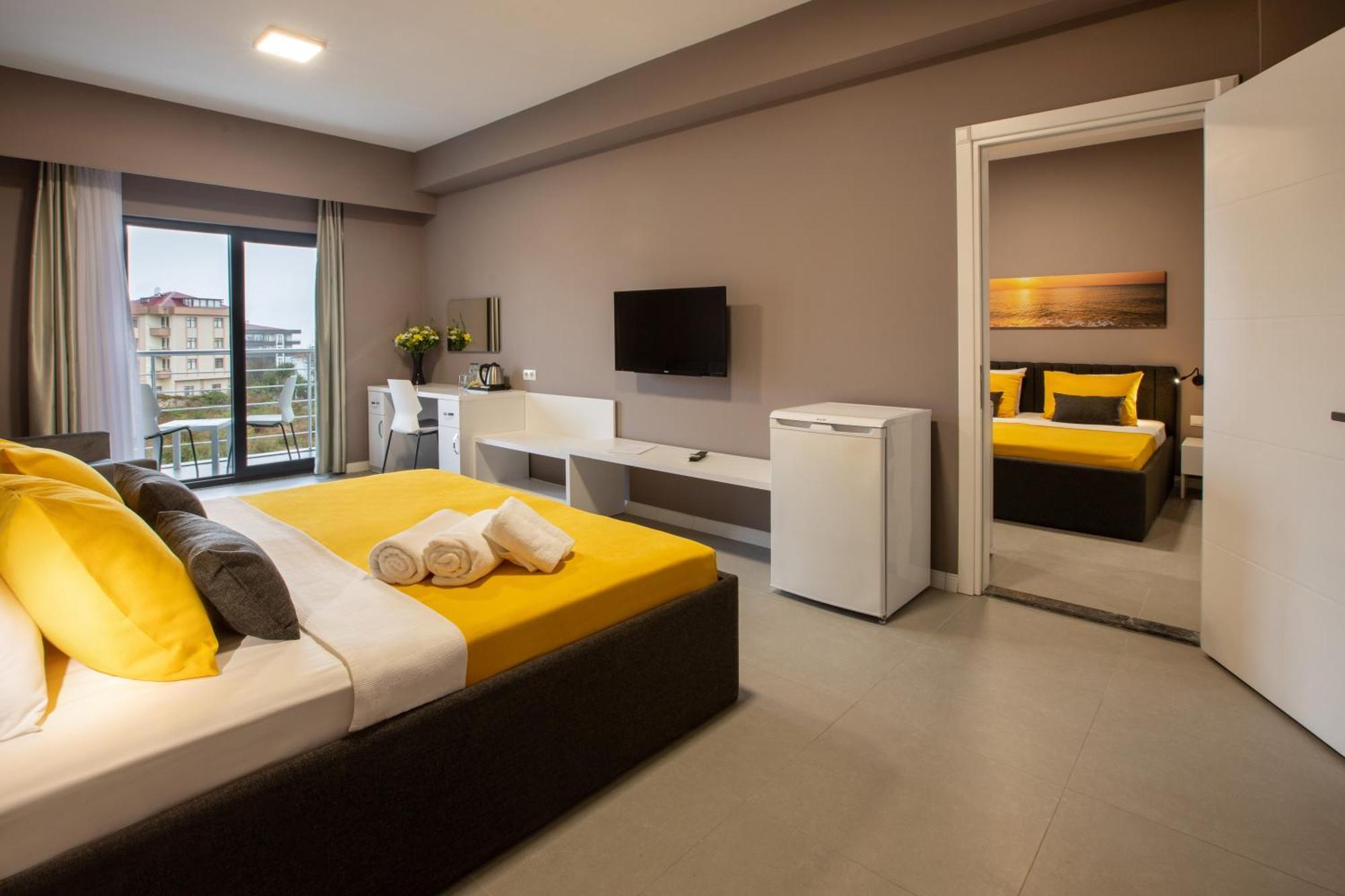 First Joy Hotel ทรับซอน ภายนอก รูปภาพ