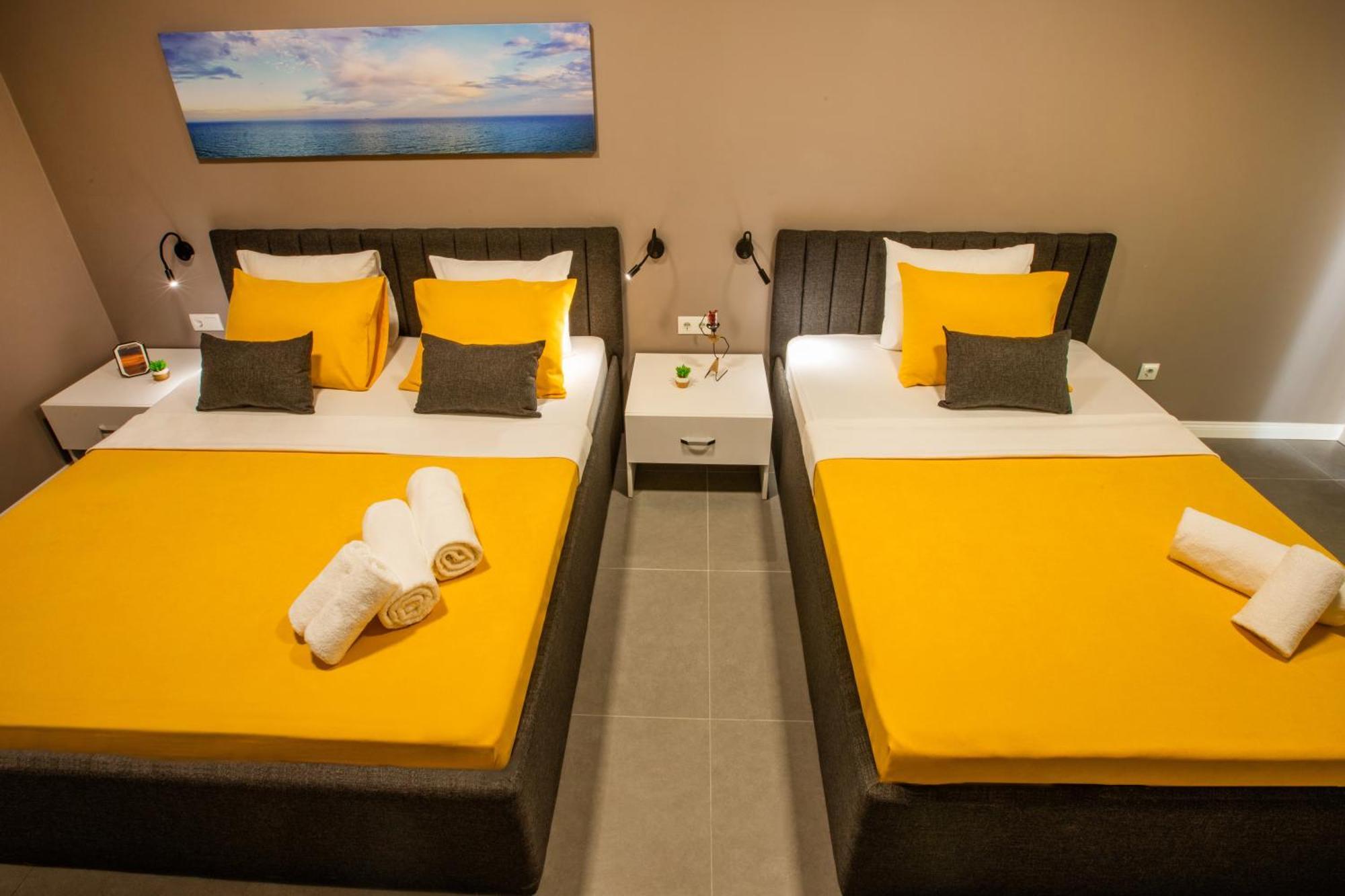 First Joy Hotel ทรับซอน ภายนอก รูปภาพ